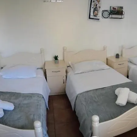 Summer House - For 5 People In 2nd Floor * Velipojë