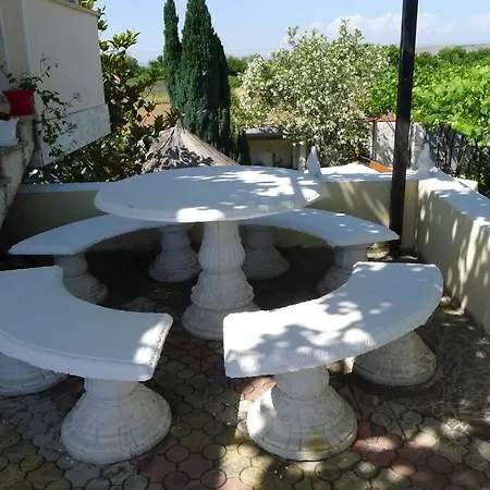 Summer House - For 5 People In 2nd Floor *