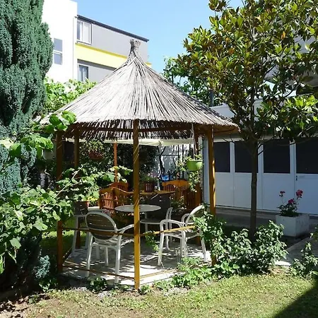 Summer House - For 5 People In 2nd Floor