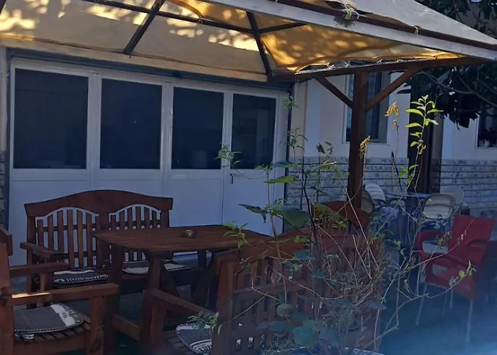 Summer House - For 5 People In 2nd Floor * Velipojë